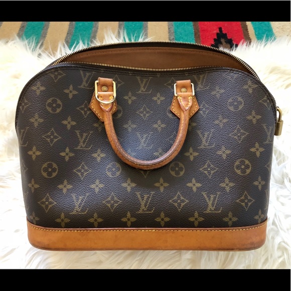 Louis Vuitton Handbags - 100% AUTHENTIC Louis Vuitton Alma PM Purse